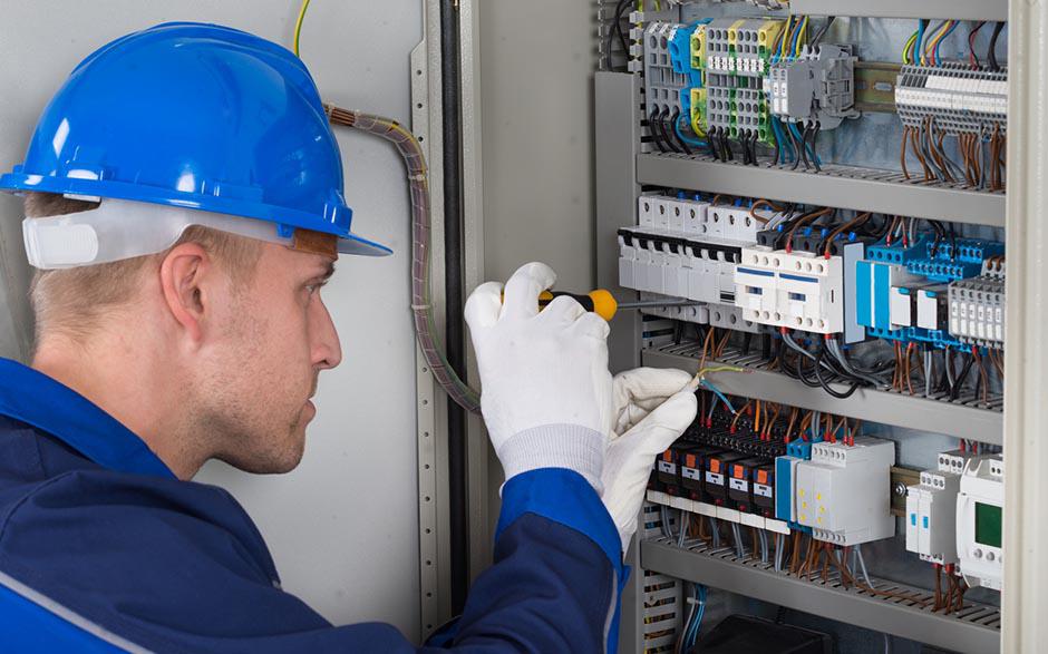 activité électricien Paris 2